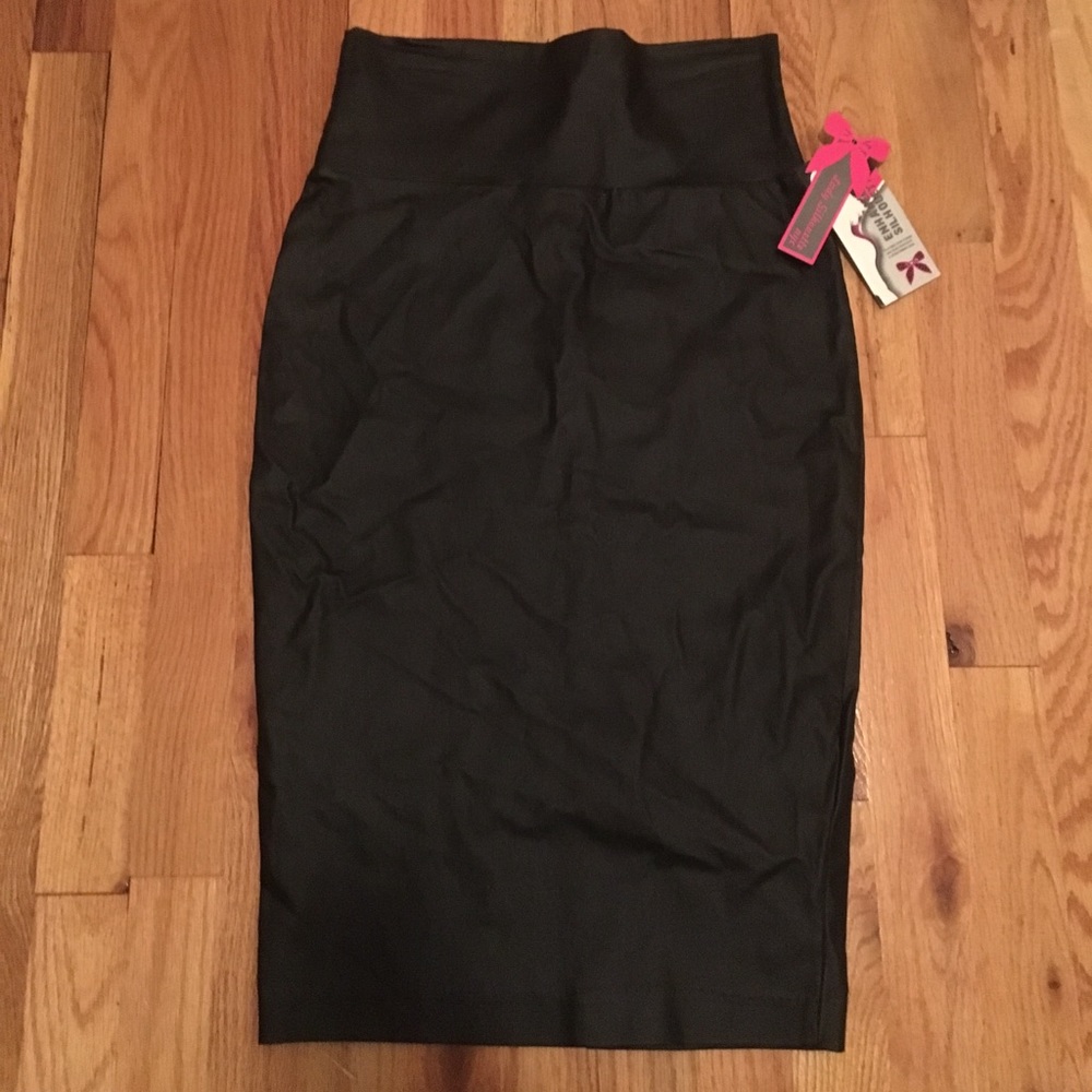 🌹Woman’s Pleather Pencil Skirt size small